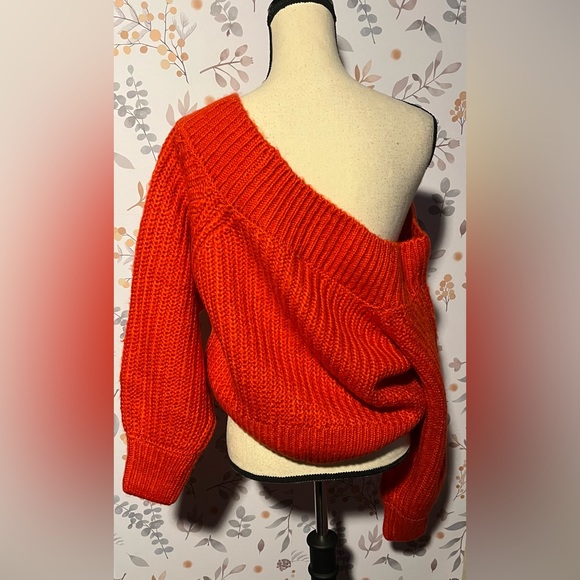 🆕 HM off shoulders sweater size medium - Picture 3 of 10
